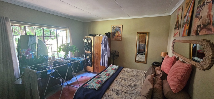 6 Bedroom Property for Sale in Hartbeesfontein North West